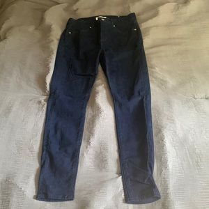 LOFT Petite Skinny Denim Legging Dark wash. Never Worn 30/10